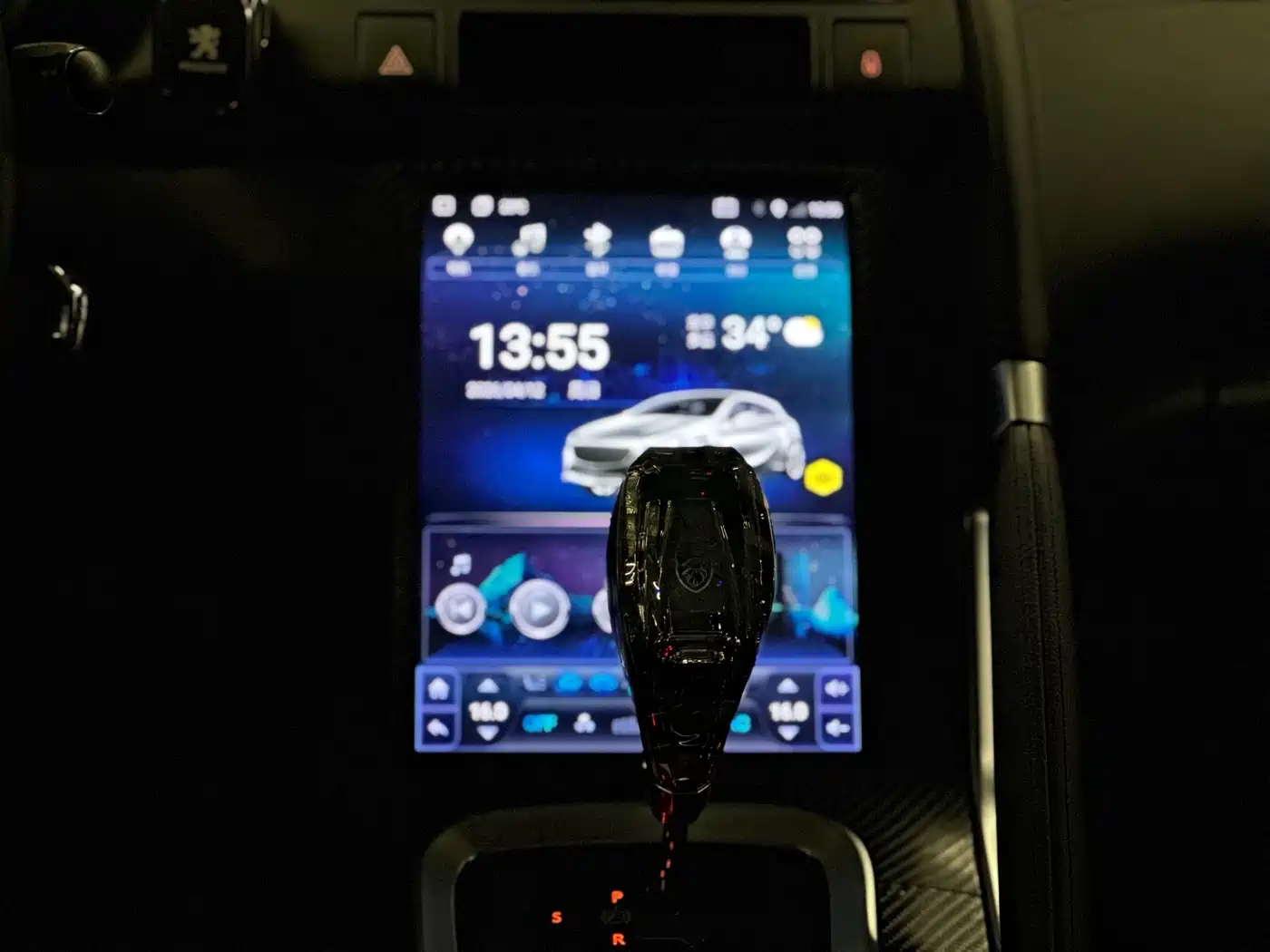 Peugeot 3008 2016 2.0L Automatic Classic Edition фото 16
