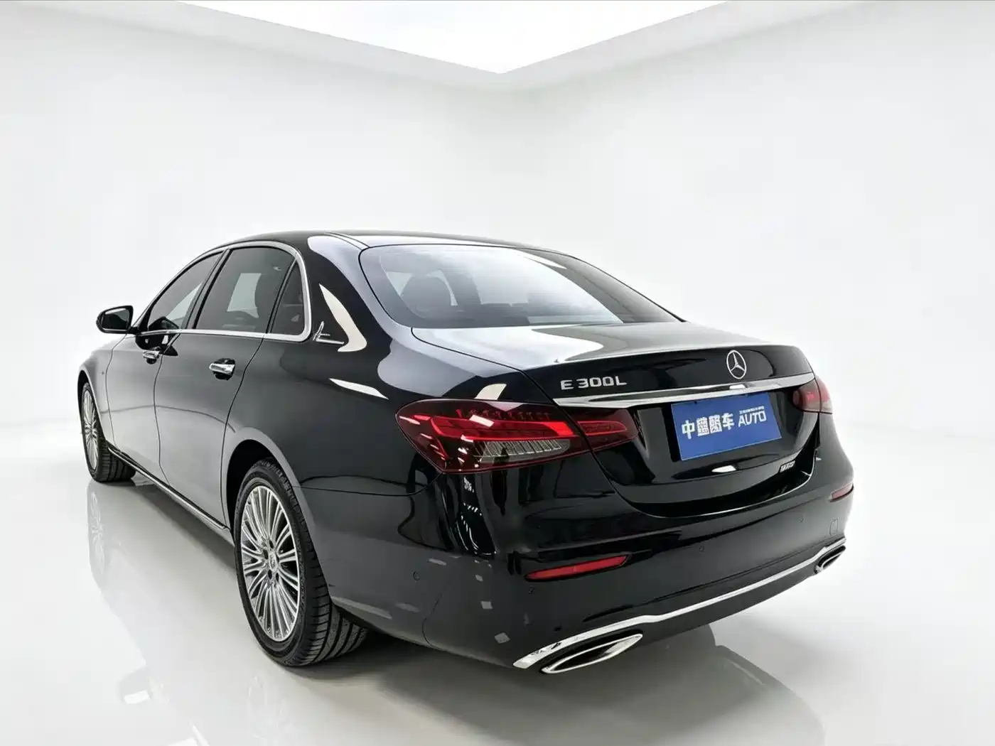 Mercedes-Benz E-Class 2023 E 300 L Fashion фото 7