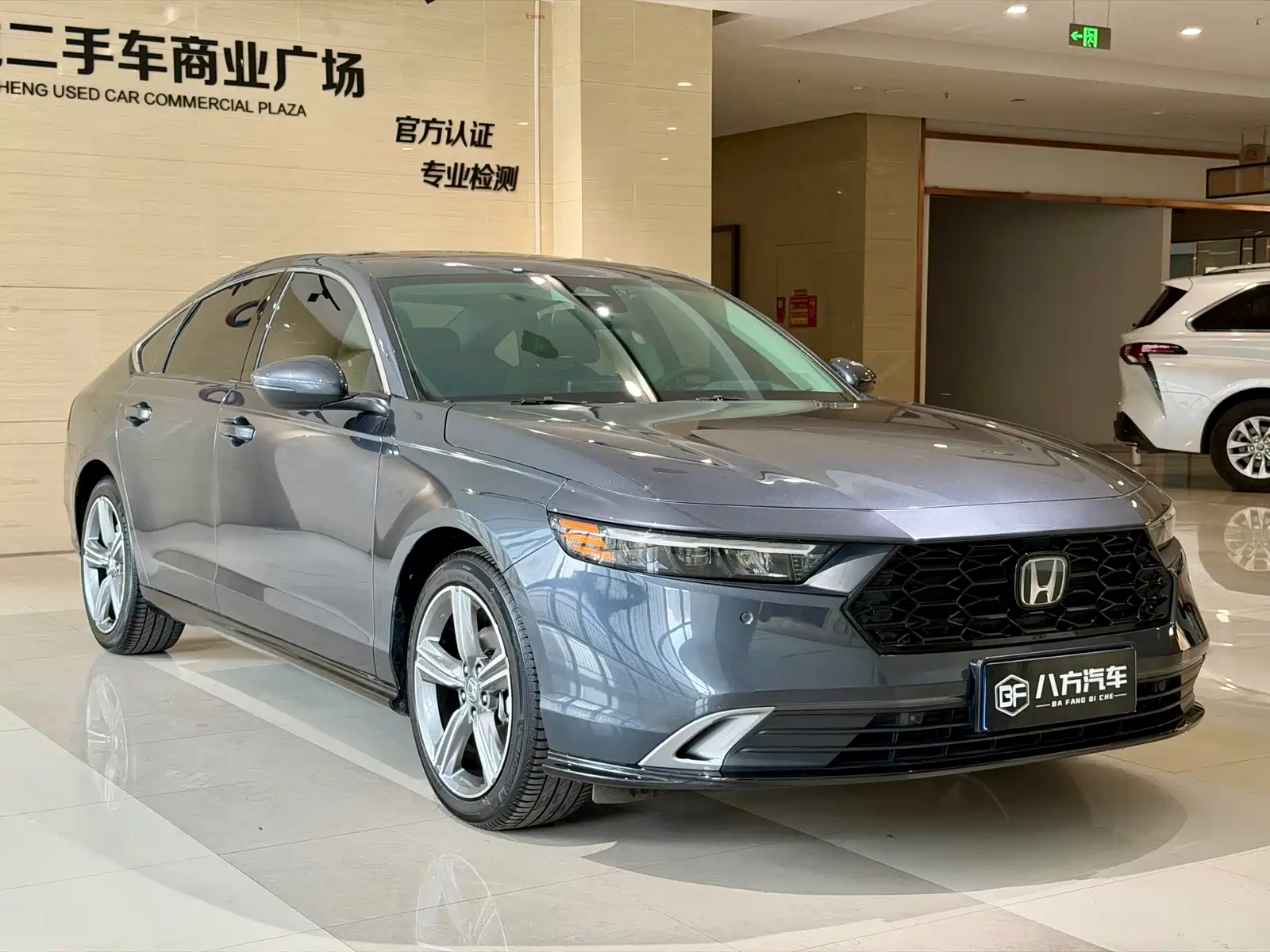 Фото 3 - Honda Accord