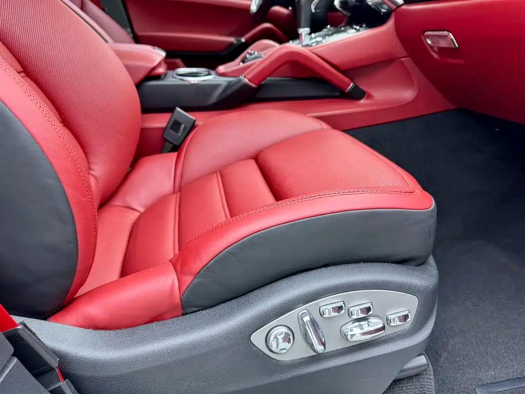 Porsche Cayenne 2013 Cayenne Turbo S 4.8T фото 23