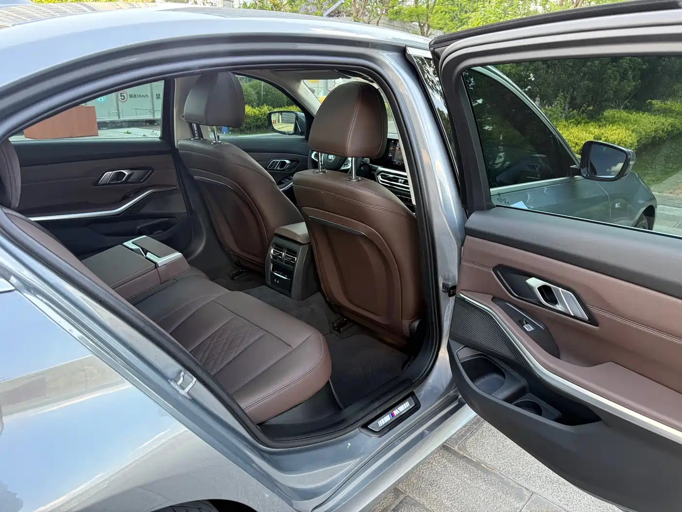 BMW 3 Series 2023 325Li M Sport Package фото 42