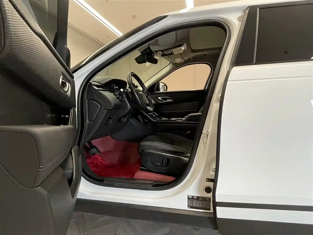 Land Rover Range Rover Velar 2019 250PS фото 16