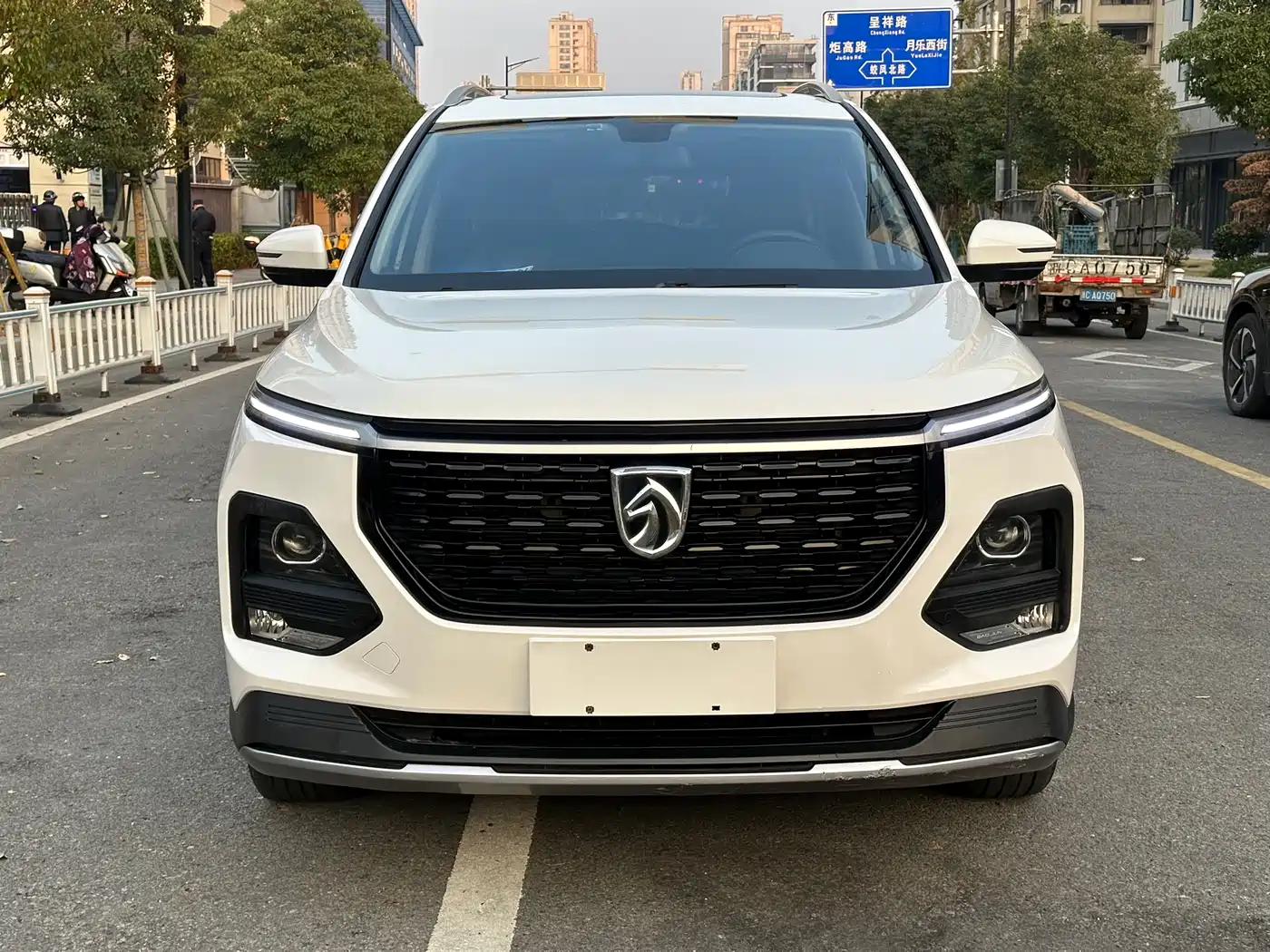 Baojun 530 2019 2020 1.5T CVT Premium Connect 7-seater