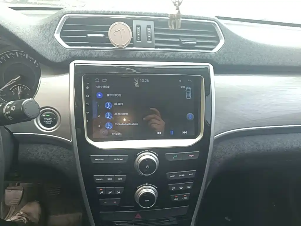 Фото 13 - Haval H2