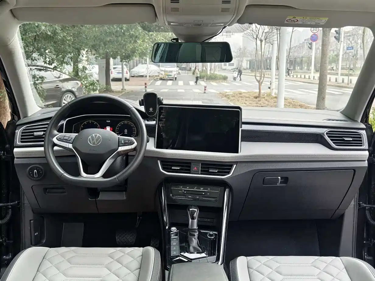 Volkswagen Tayron 2024 330TSI 2WD Luxury Plus Advanced фото 13