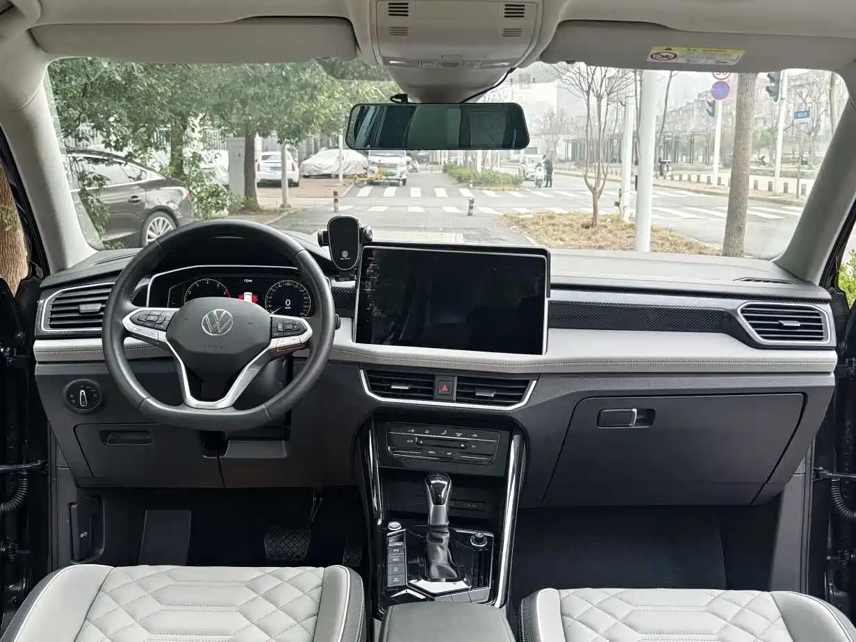 Volkswagen Tayron 2024 330TSI 2WD Luxury Plus Advanced фото 15
