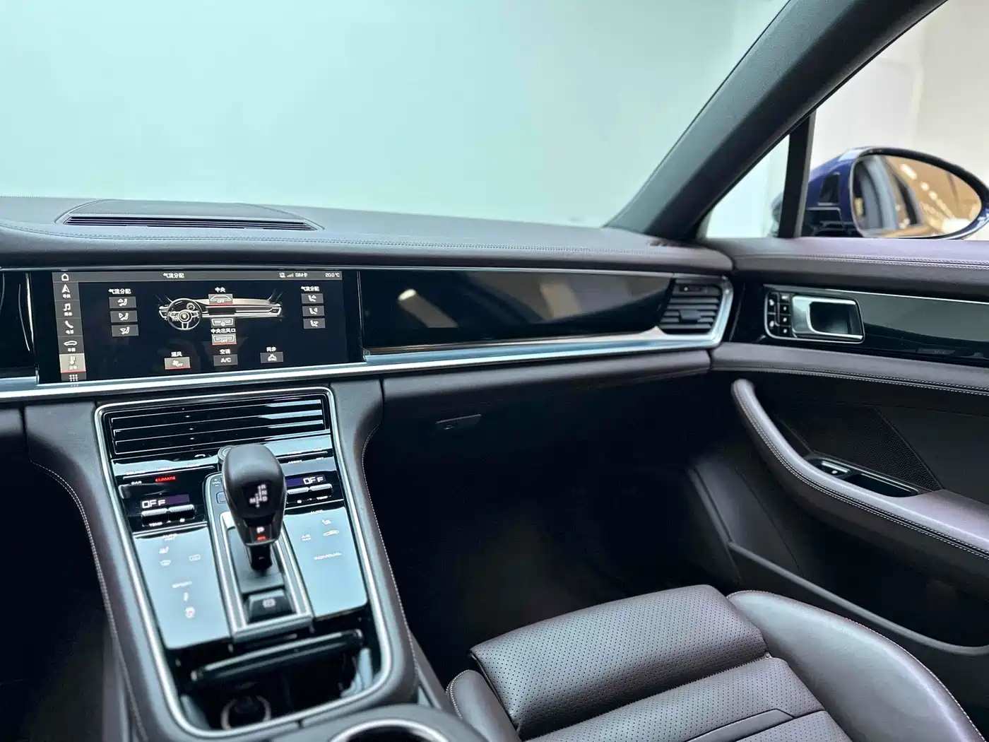 Porsche Panamera 2017 Panamera 3.0T фото 17