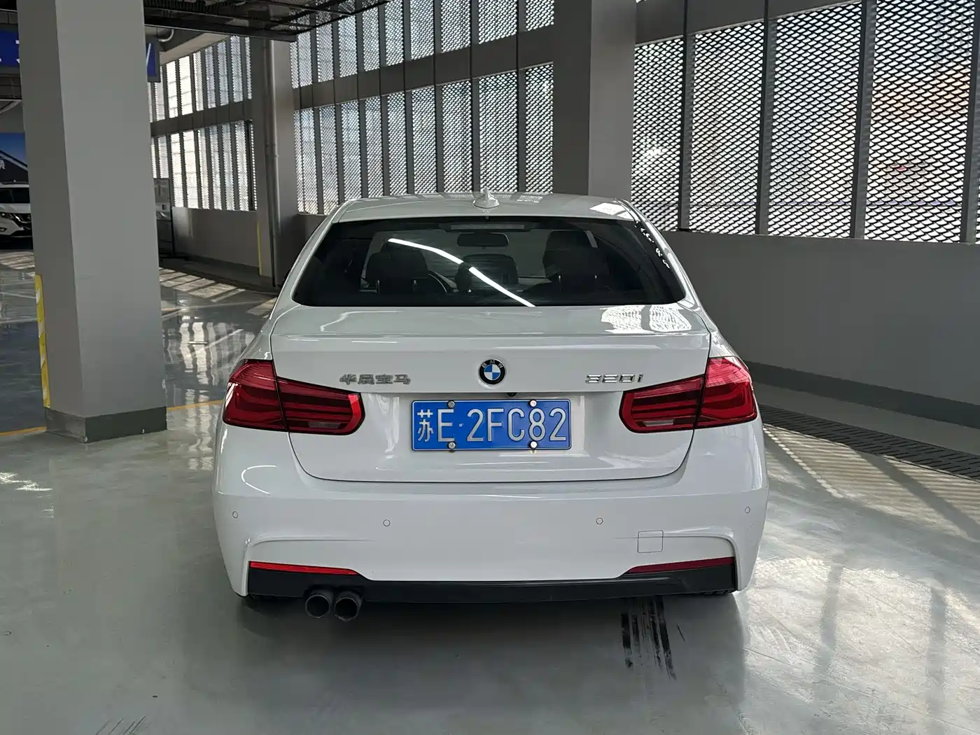 BMW 3 Series 2017 320i M Sport фото 4