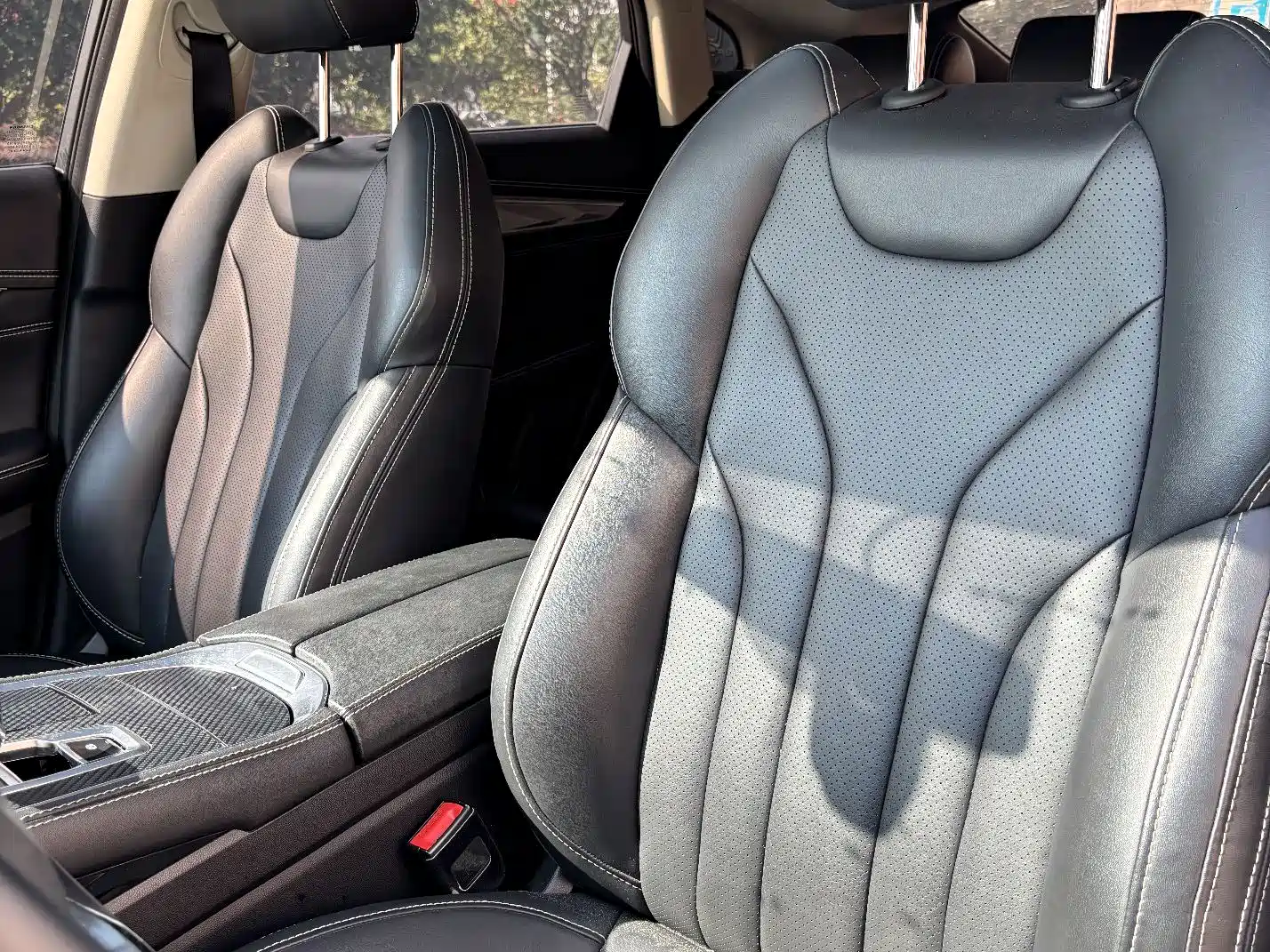 Photo 12 - Changan CS85