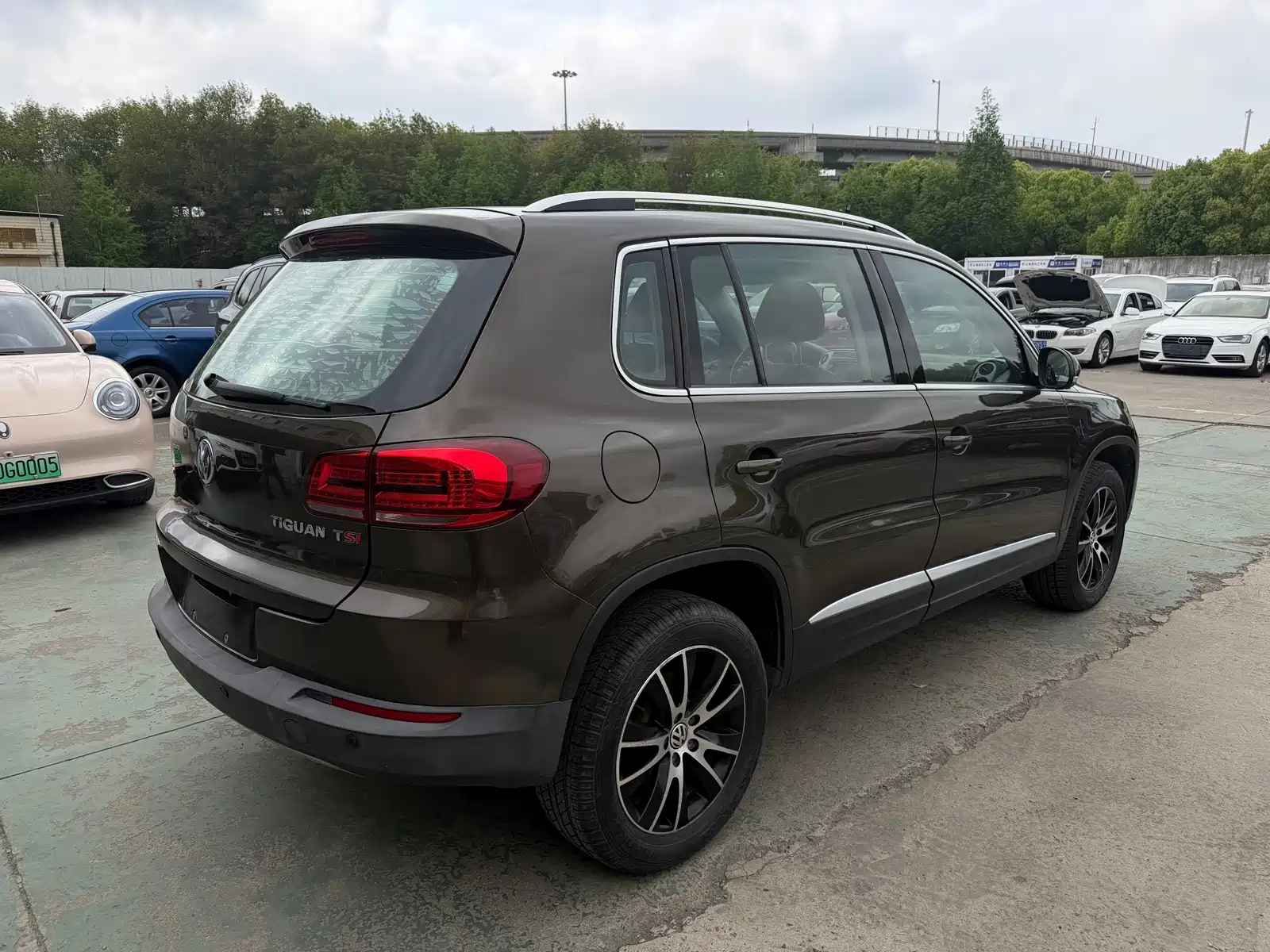 Фото 8 - Volkswagen Tiguan