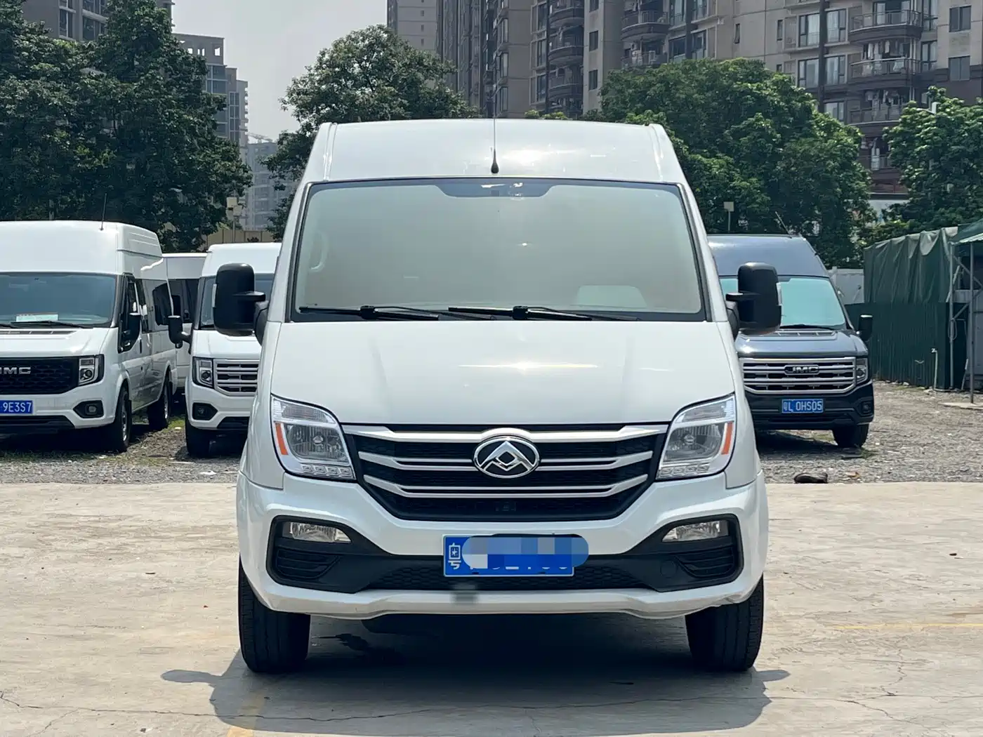 Photo 2 - Maxus Xintu V80