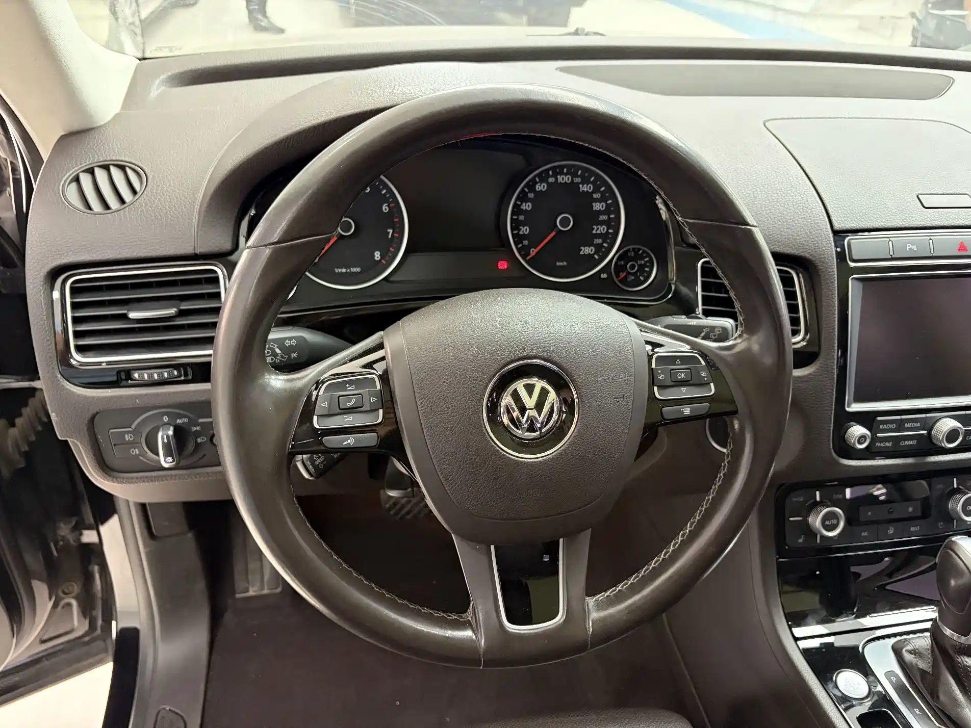 Фото 11 - Volkswagen Touareg