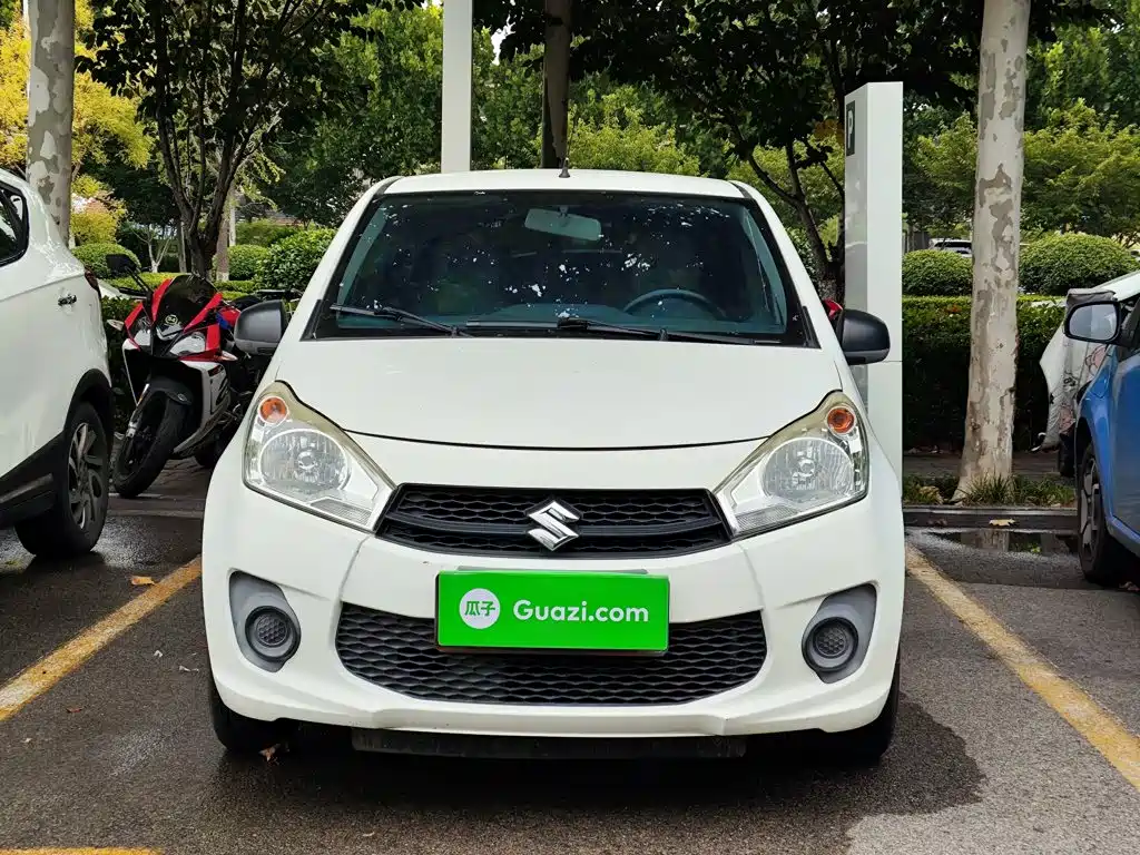 Фото 3 - Suzuki Alto
