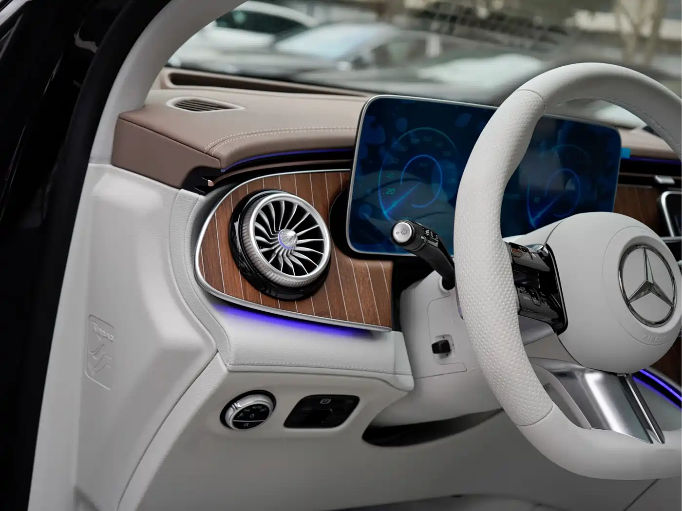 MERCEDES-BENZ EQE SUV