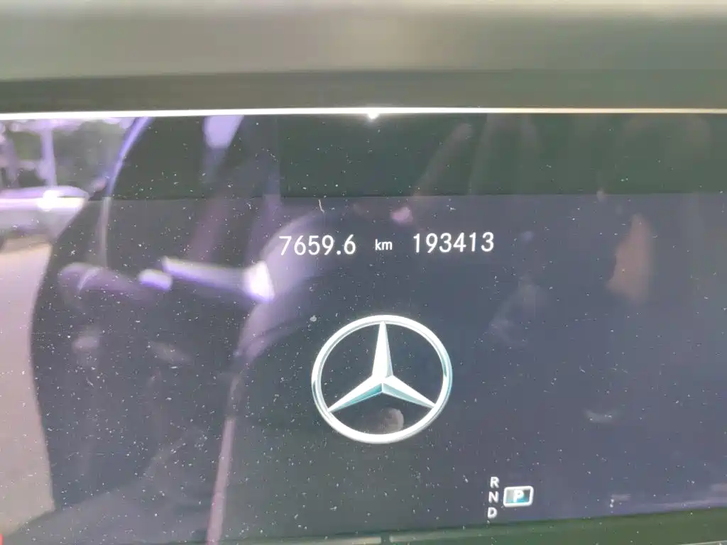 Фото 13 - Mercedes-Benz E-Class