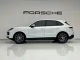 Photo 5 - Porsche Cayenne