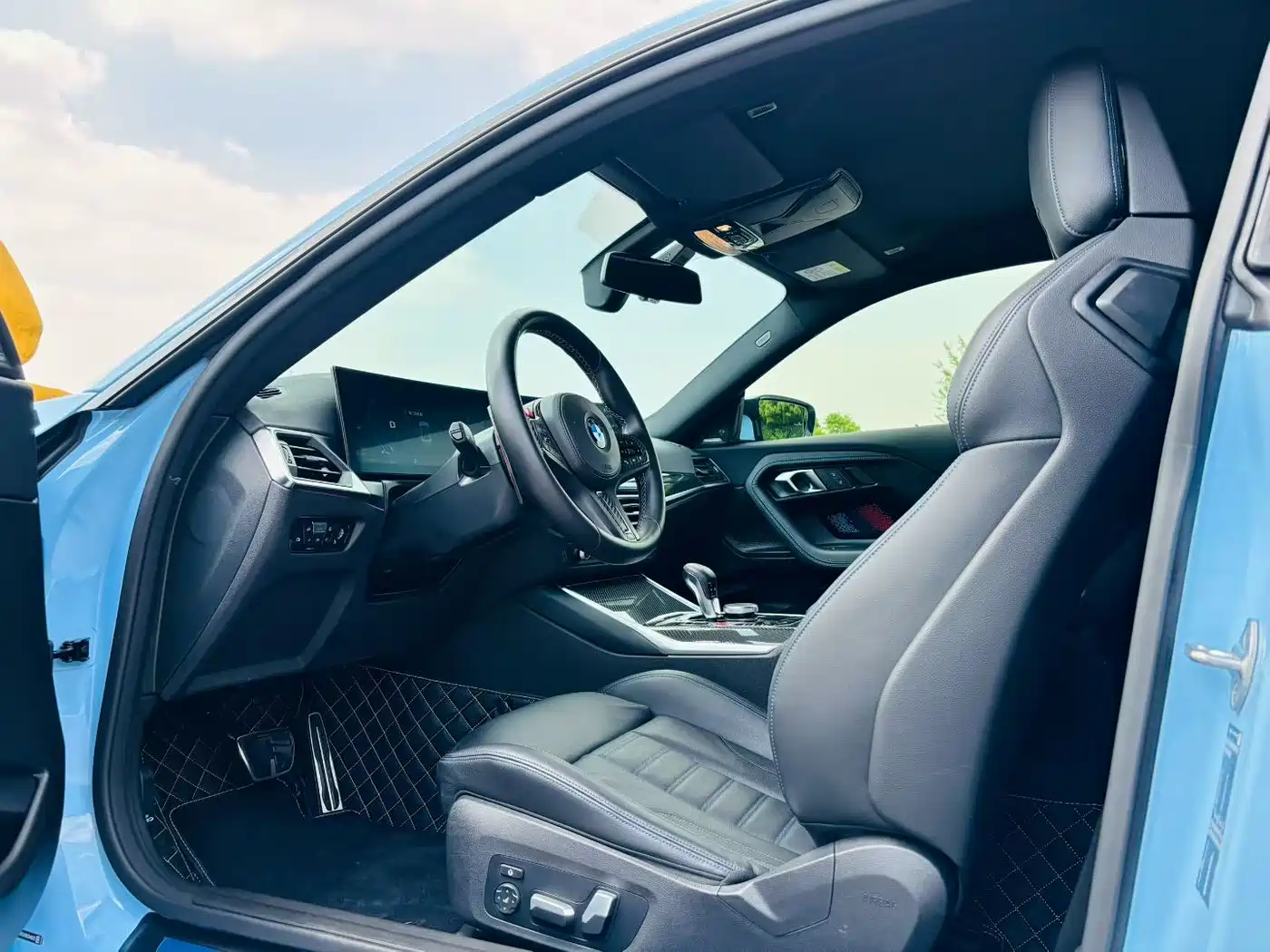 BMW M2 2024 M2 фото 6