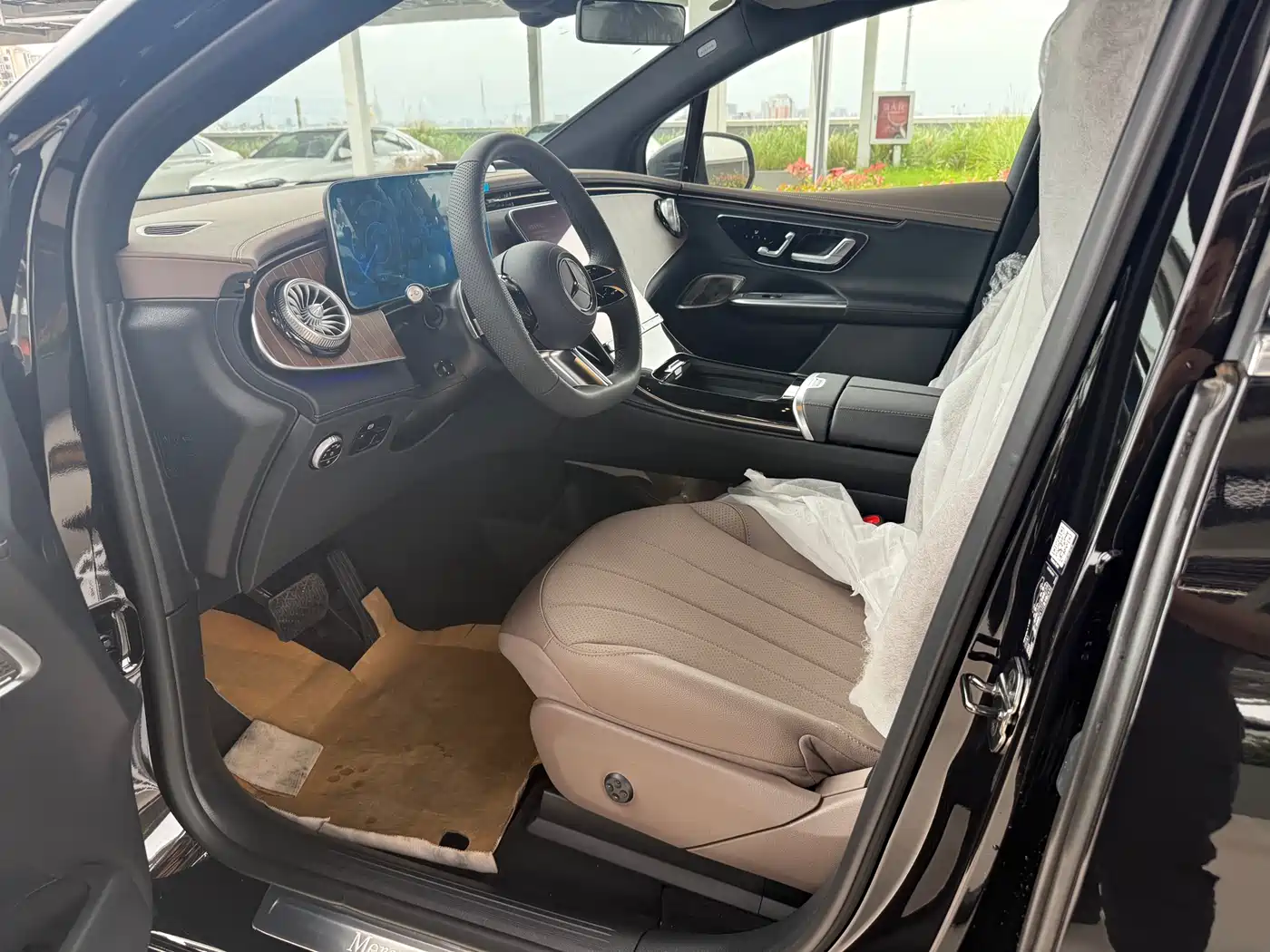 Mercedes-Benz EQE SUV 2024 500 4MATIC Pioneer Edition фото 10