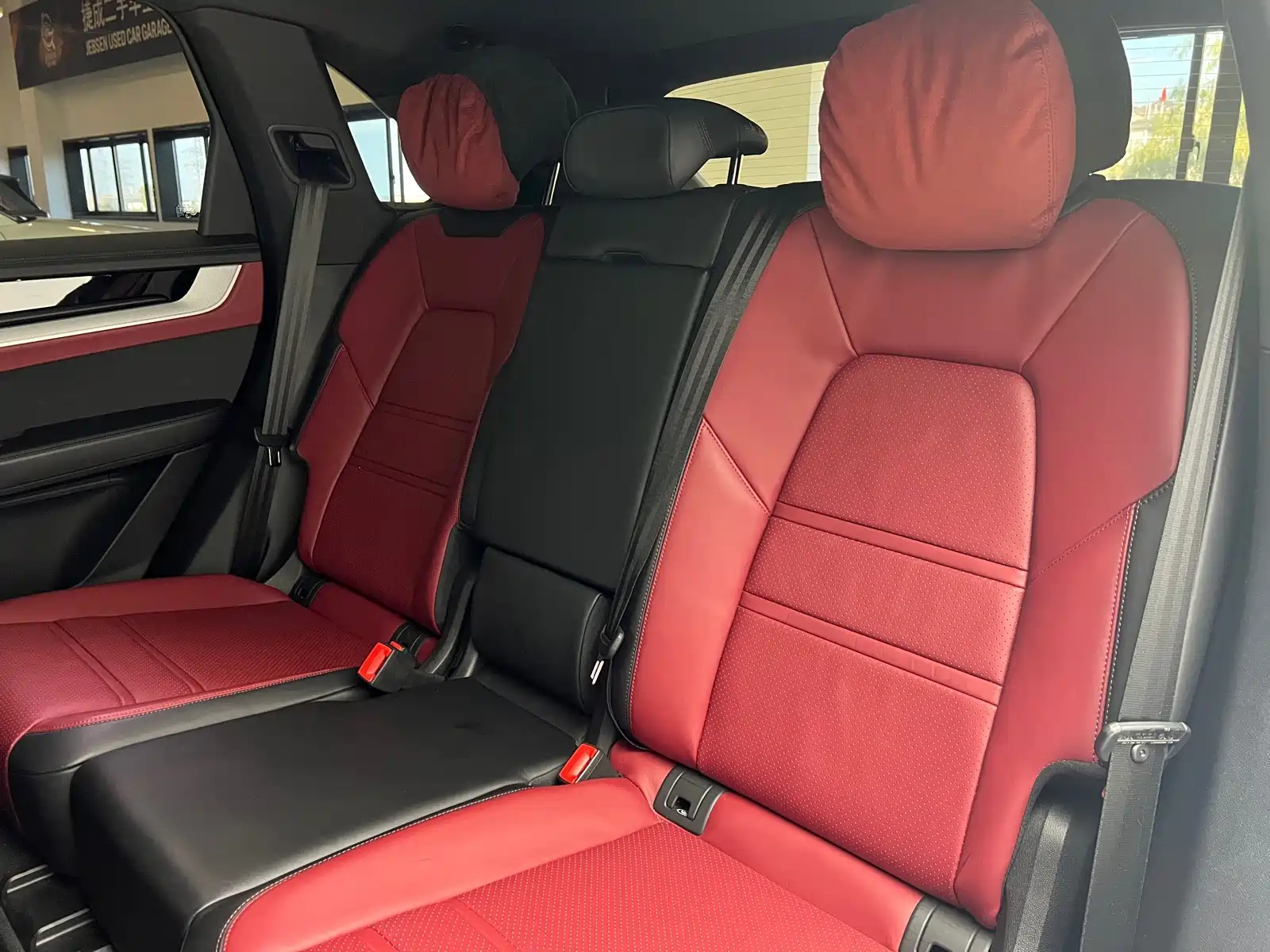 Photo 16 - Porsche Cayenne