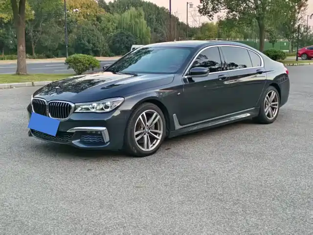 BMW 7 SERIES
