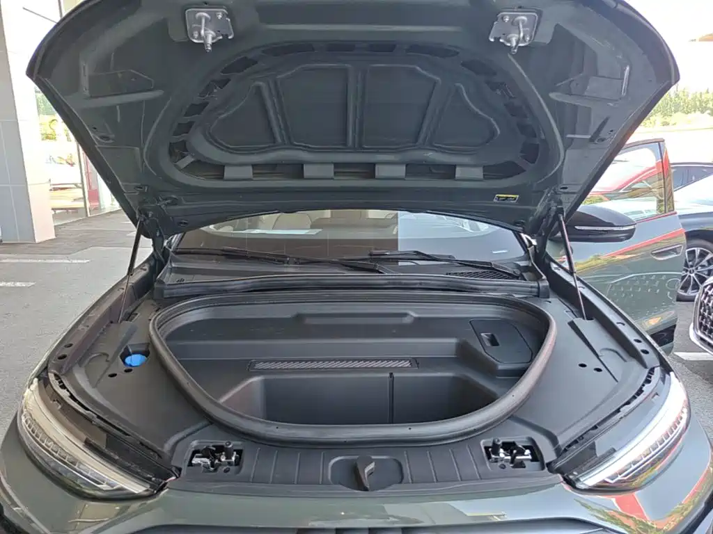 Audi Q6L e-tron 2026 2025 Model Pioneer Edition