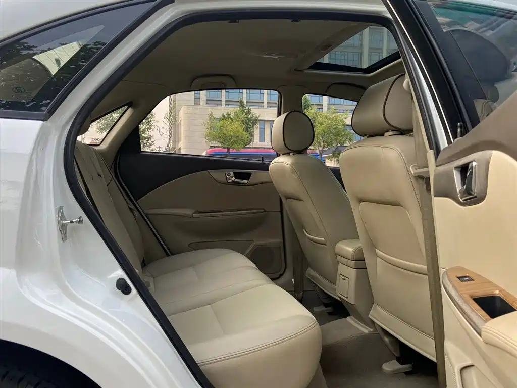 Buick Excelle 2015 1.5L Manual Classic фото 7