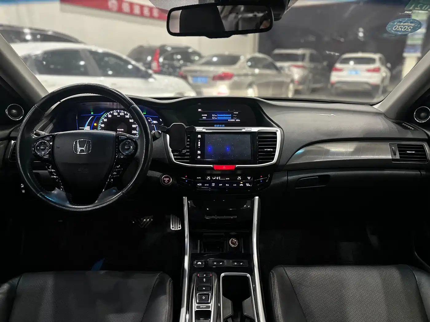 Фото 15 - Honda Accord