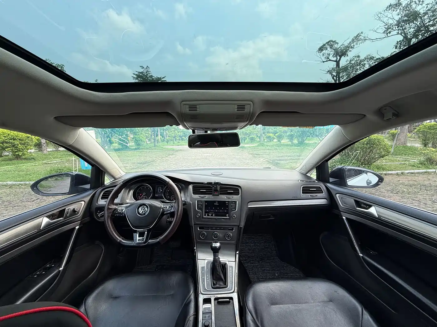 Volkswagen Golf 2014 1.6L Automatic Comfort фото 11