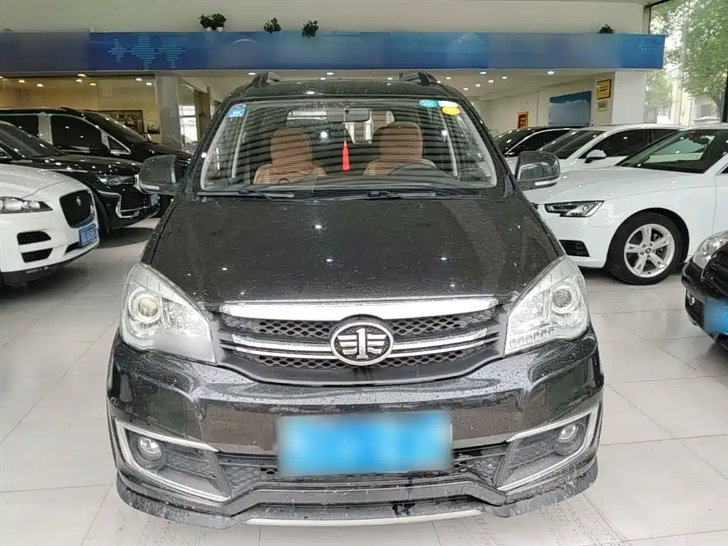 FAW Senya S80 2015 2015 1.5L Automatic 5-Seater Urban Edition