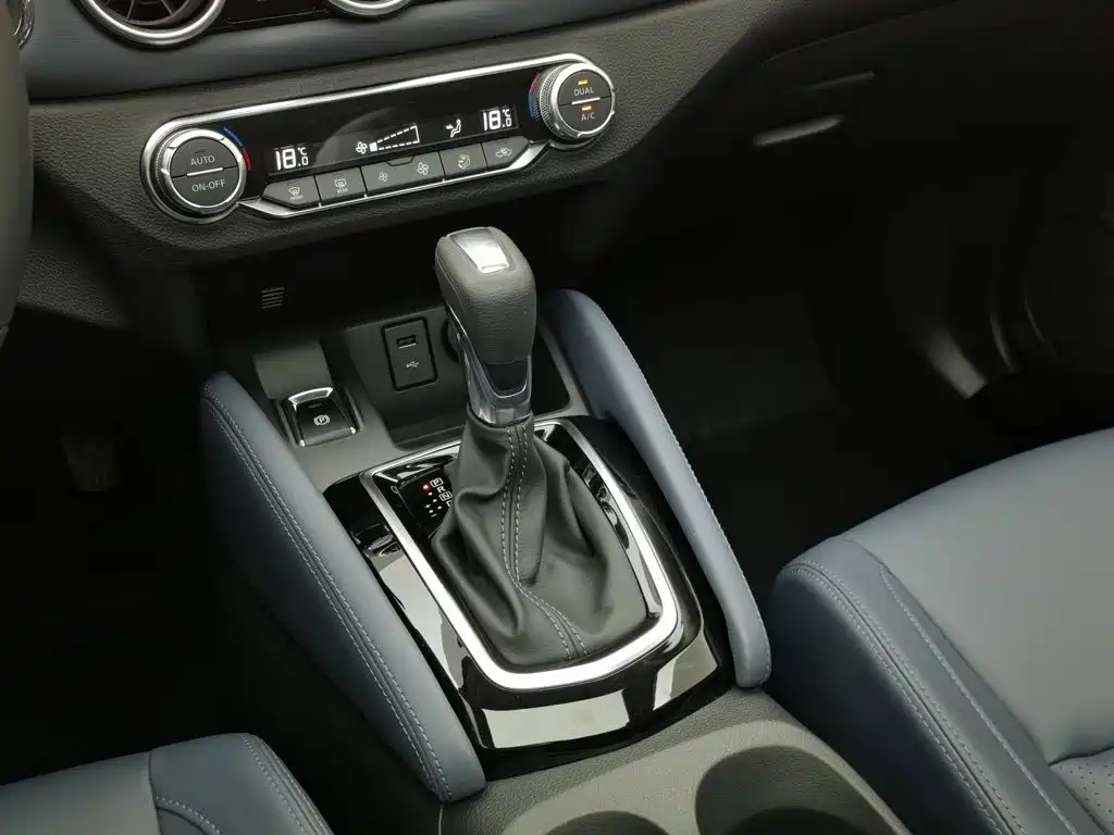 Nissan Qashqai 2025 2025 Facelift Honor 2.0L CVT XV+ Leading Edition