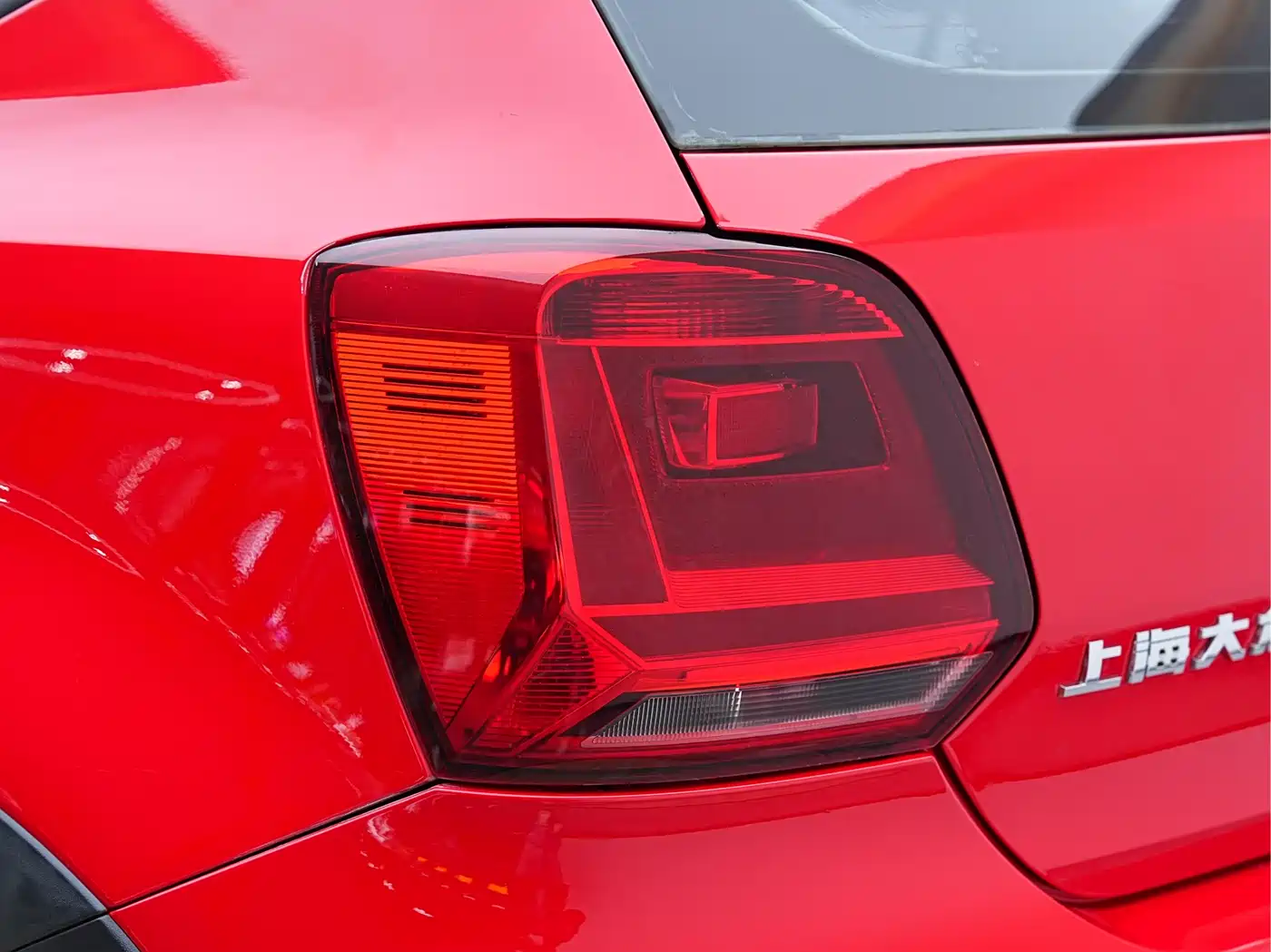 Volkswagen Polo 2014 1.6L Cross Polo Automatic фото 8