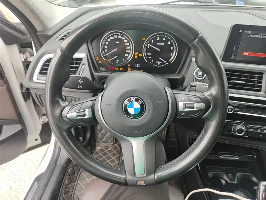 BMW 1 Series 2020 Model 120i M Sport Package фото 11