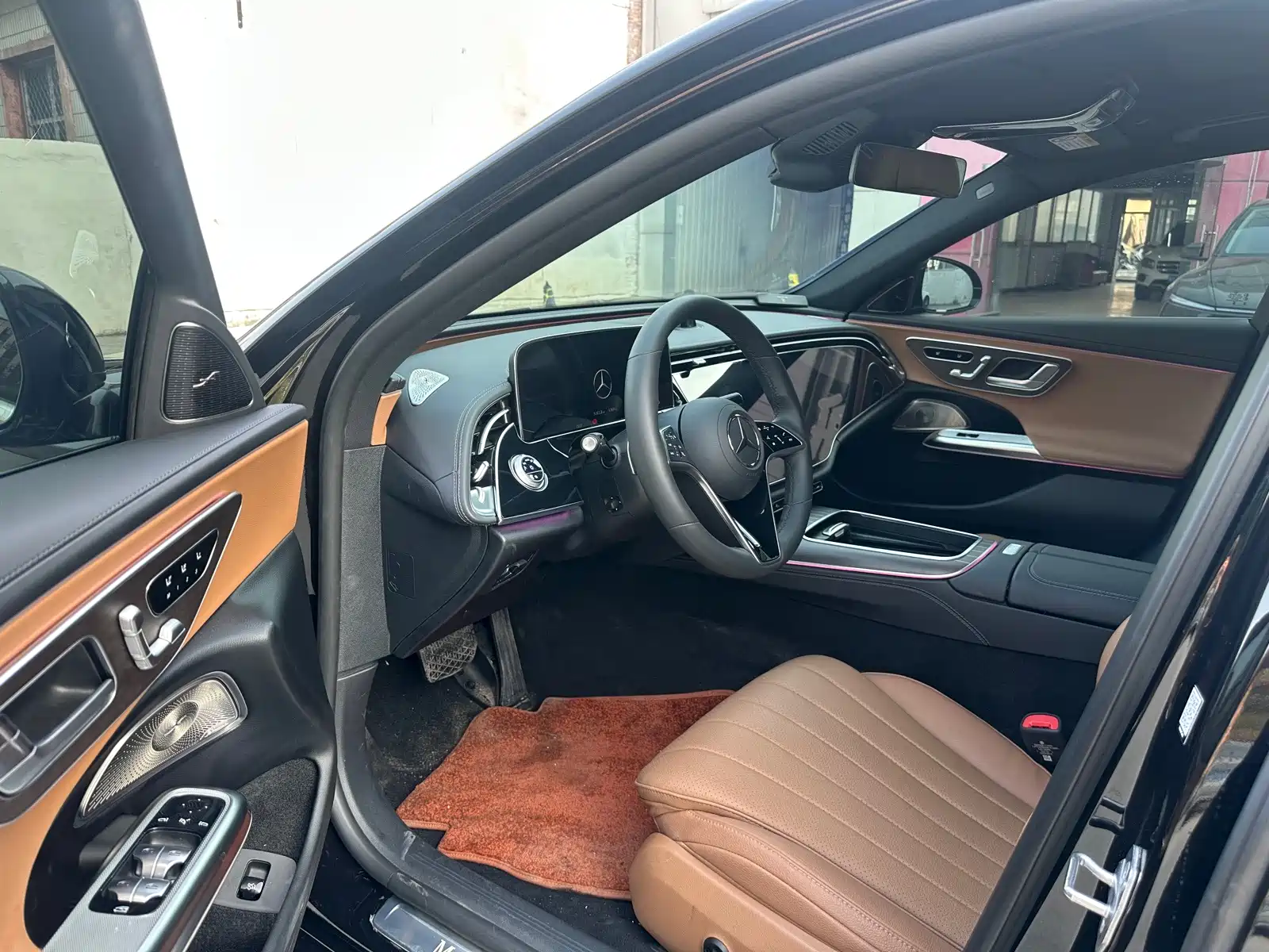 Фото 4 - Mercedes-Benz E-Class