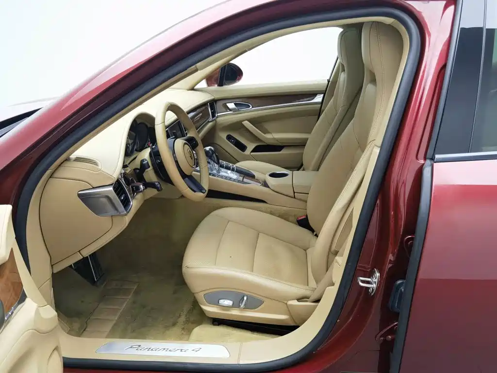 Porsche Panamera 2011 2010 Panamera 4 3.6L