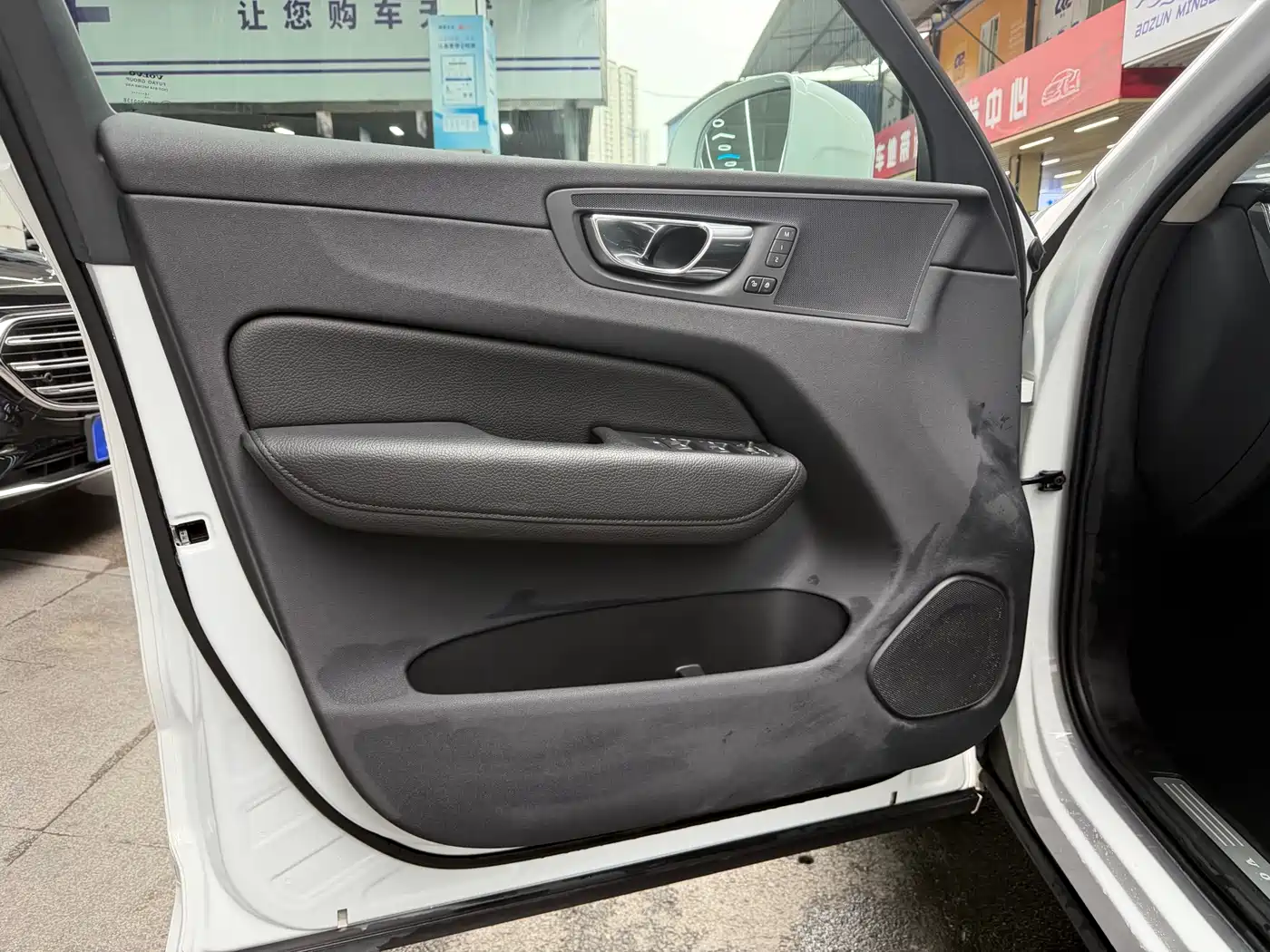 Фото 7 - Volvo XC60