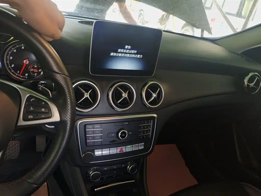 Mercedes-Benz GLA 2019 GLA 200 Fashion фото 6