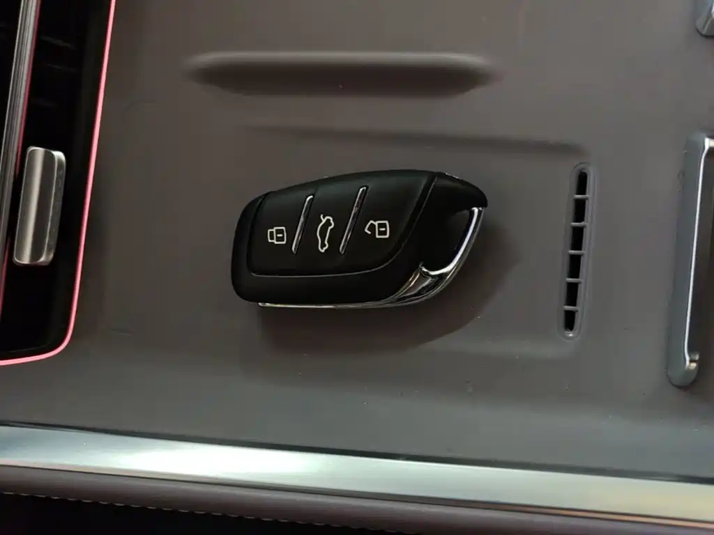 Roewe M7 DMH 2025 2025 1.5T 115km Mid-range