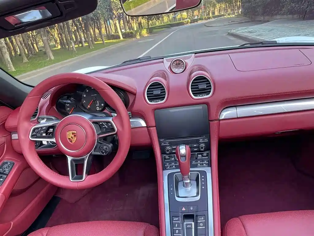 Porsche 718 2016 Boxster 2.0T фото 9