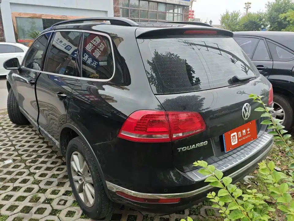 Фото 7 - Volkswagen Touareg