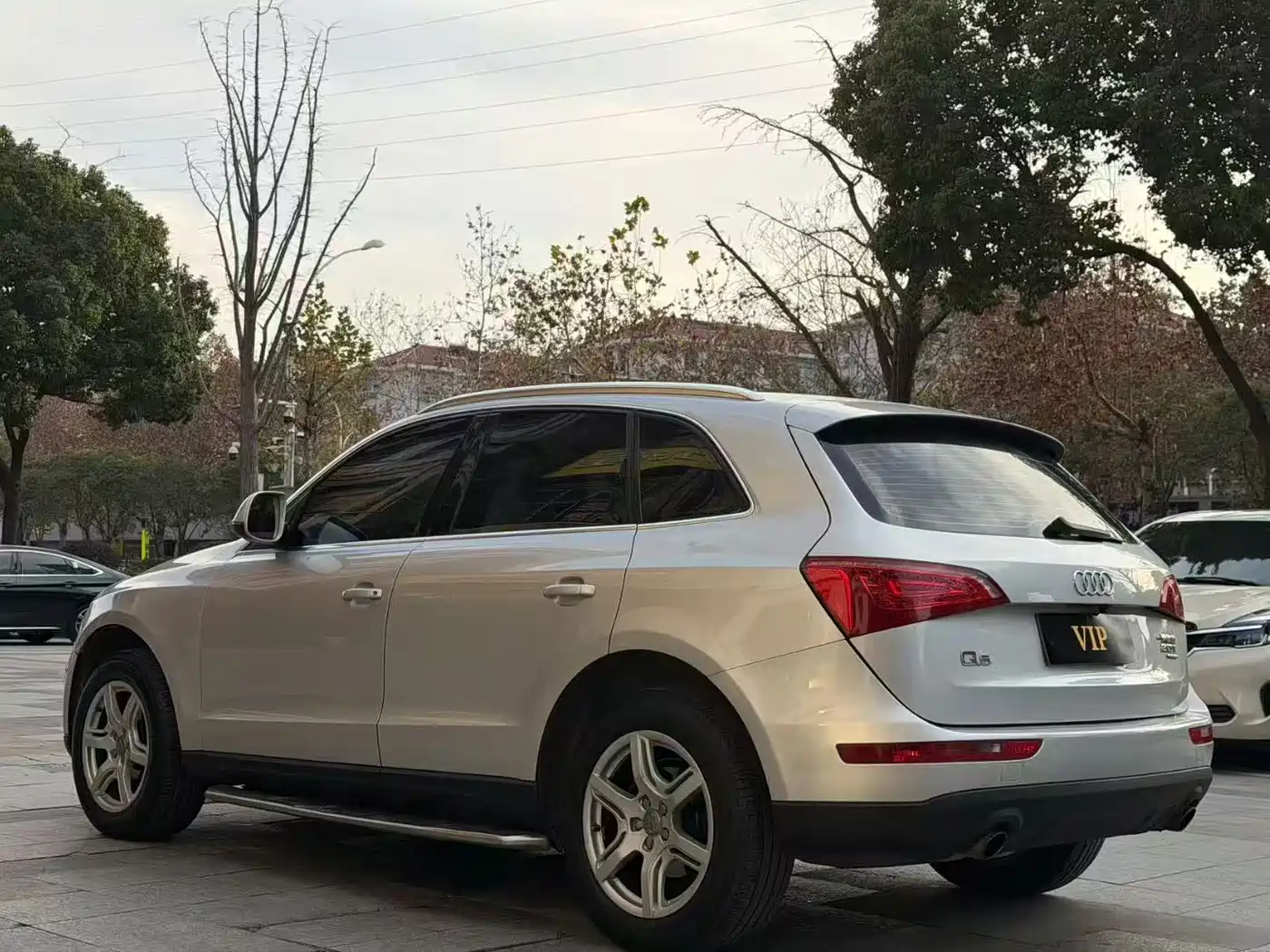 Audi Q5 2010 2.0TFSI Comfort фото 4