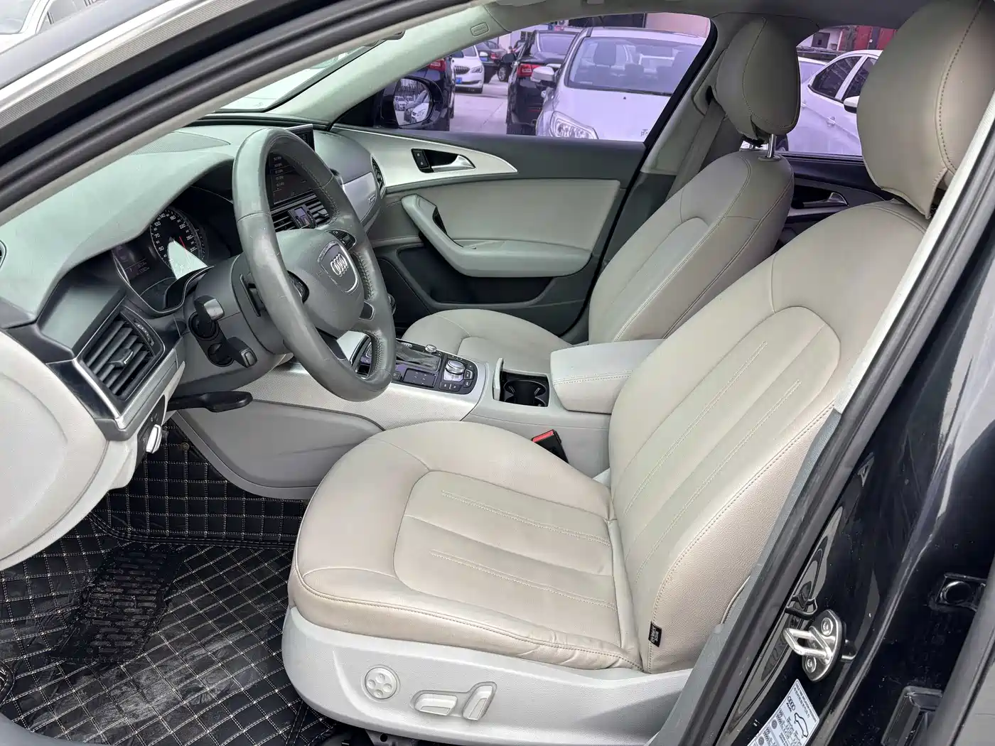 Audi A6L 2012 TFSI Standard фото 4