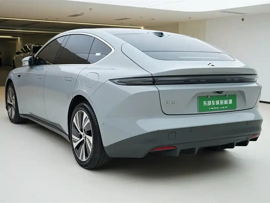 NIO NIO ET5