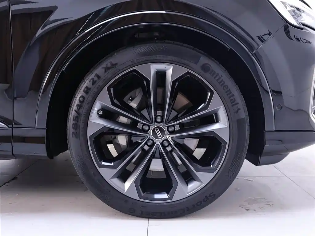 Audi Q7 2024 55 TFSI quattro S line Sport фото 6