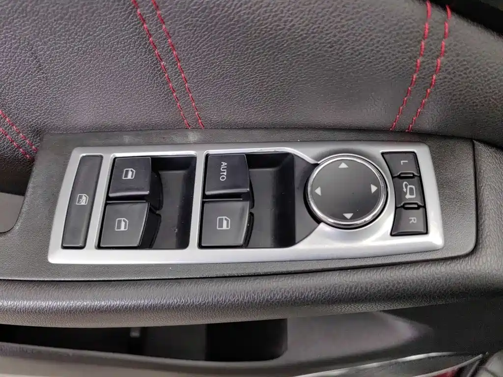 Leopaard CS10 2017 2017 Model 2.0T Automatic Luxury Edition