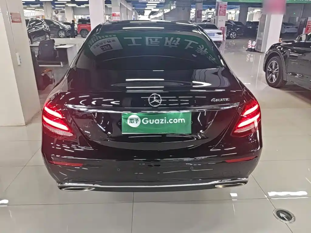 Фото 6 - Mercedes-Benz E-Class