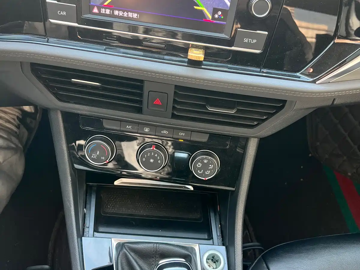 Volkswagen Sagitar 2019 200TSI DSG Comfort Edition China VI фото 9