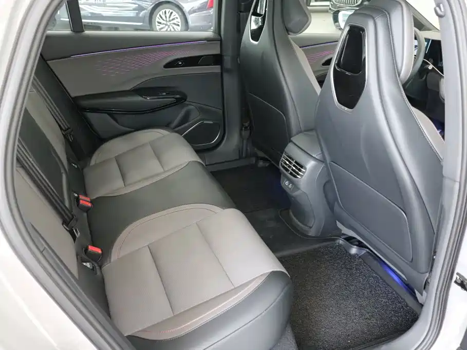 Hongqi EH7 2025 2025 640 AWD Smart Selection Edition