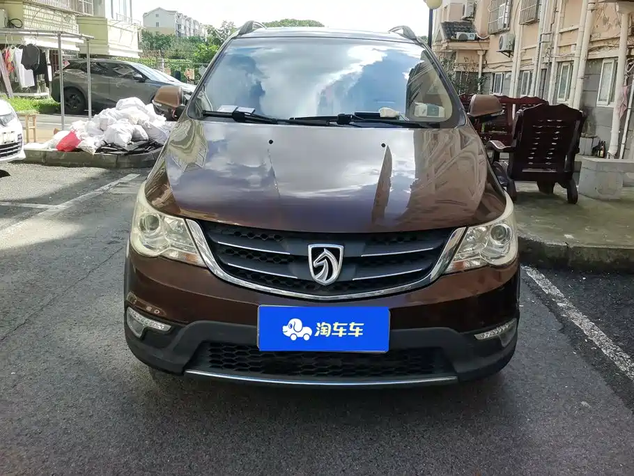 Baojun 730 2014 2014 1.5L Manual Luxury 7-seater