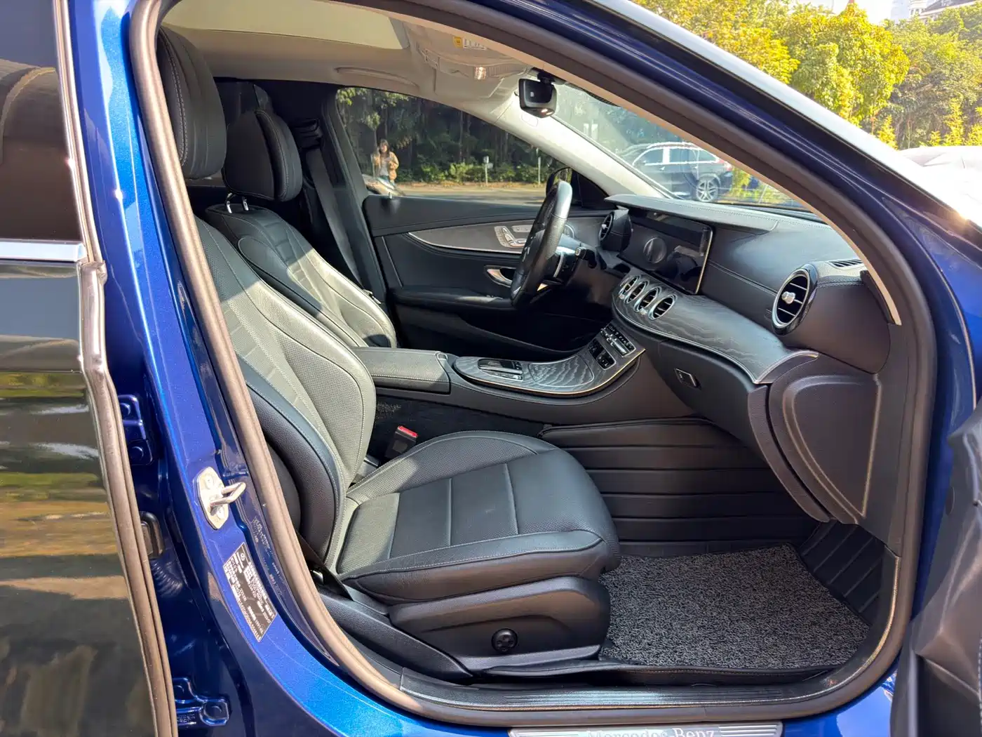 Mercedes-Benz E-Class 2021 E 350 L 4MATIC Sport фото 10
