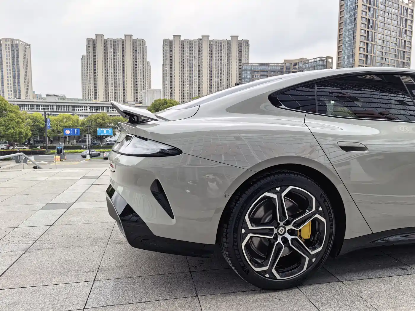 XIAOMI CAR XIAOMI SU7